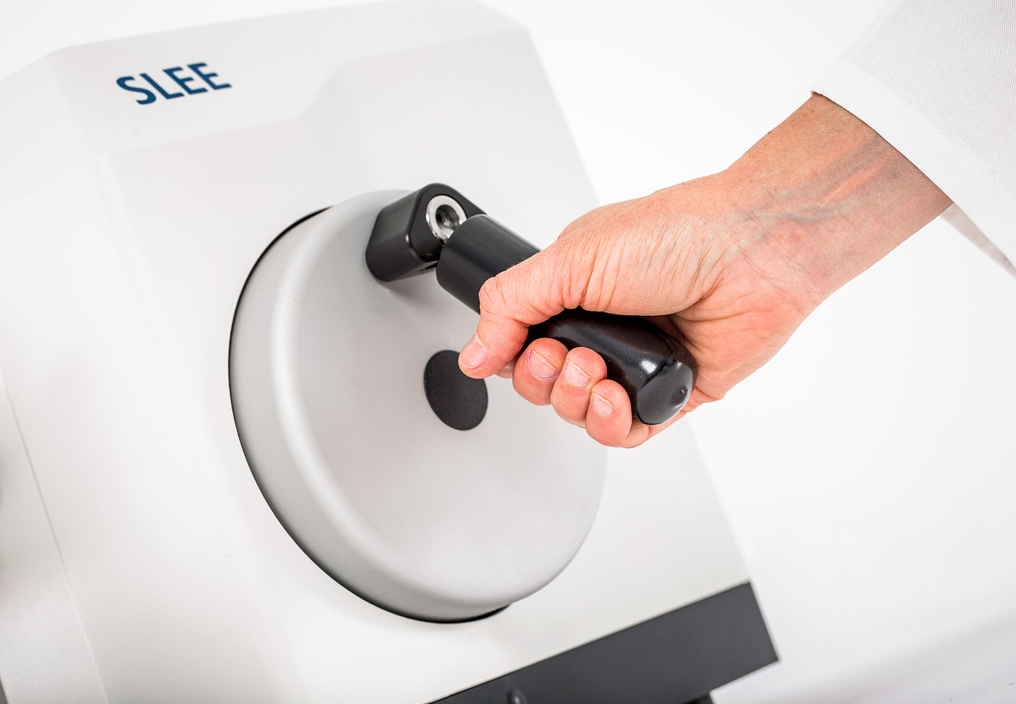 Micrótomo automatico modelo cut 6062